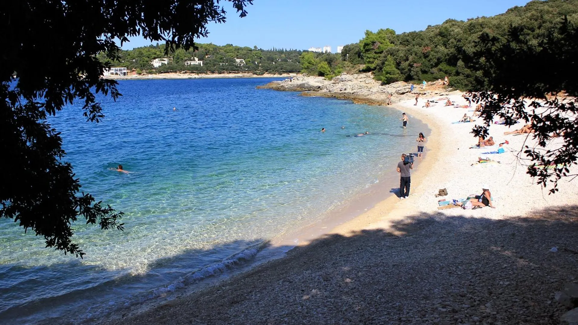 Family Friendly Apartments With A Swimming Pool Pula - 21314
