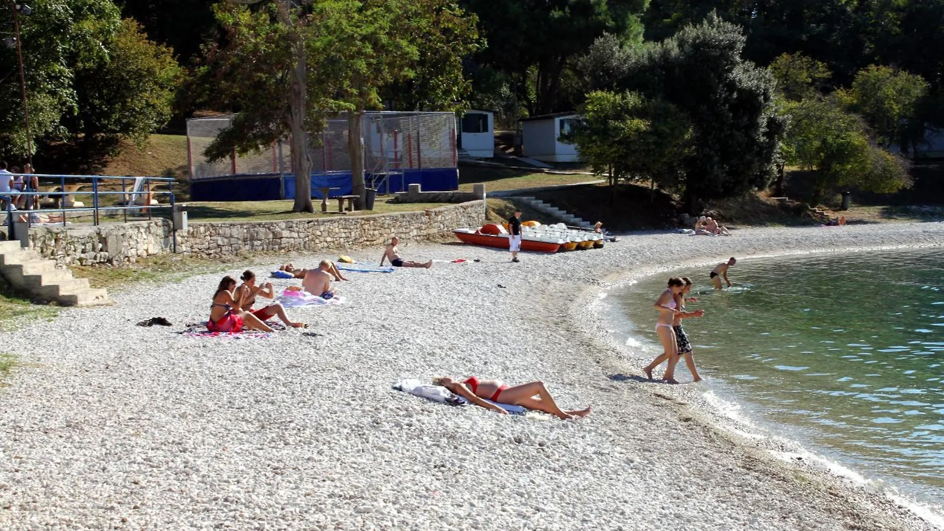 Family Friendly Apartments With A Swimming Pool Pula - 21314