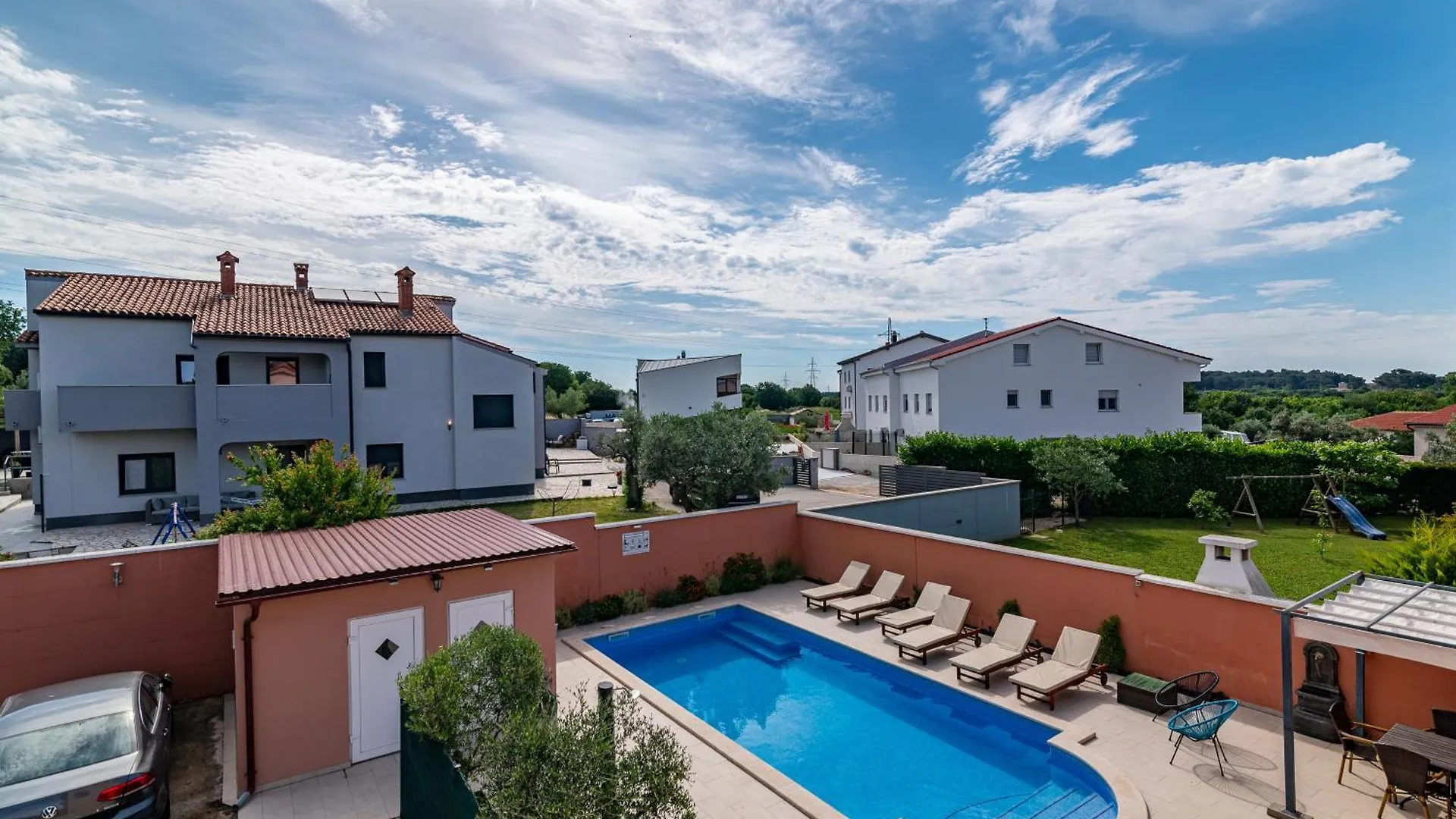 Family Friendly Apartments With A Swimming Pool Pula - 21314