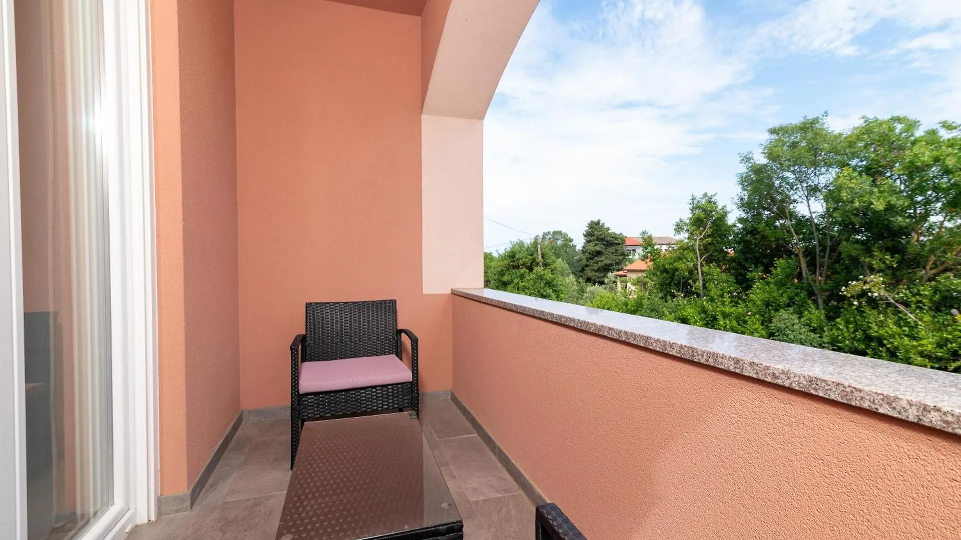 Family Friendly Apartments With A Swimming Pool Pula - 21314 Croatia