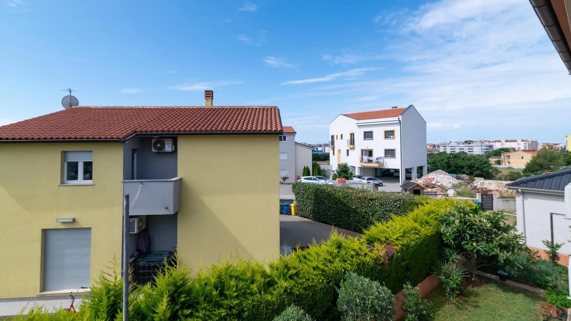 Family Friendly Apartments With A Swimming Pool Pula - 21314