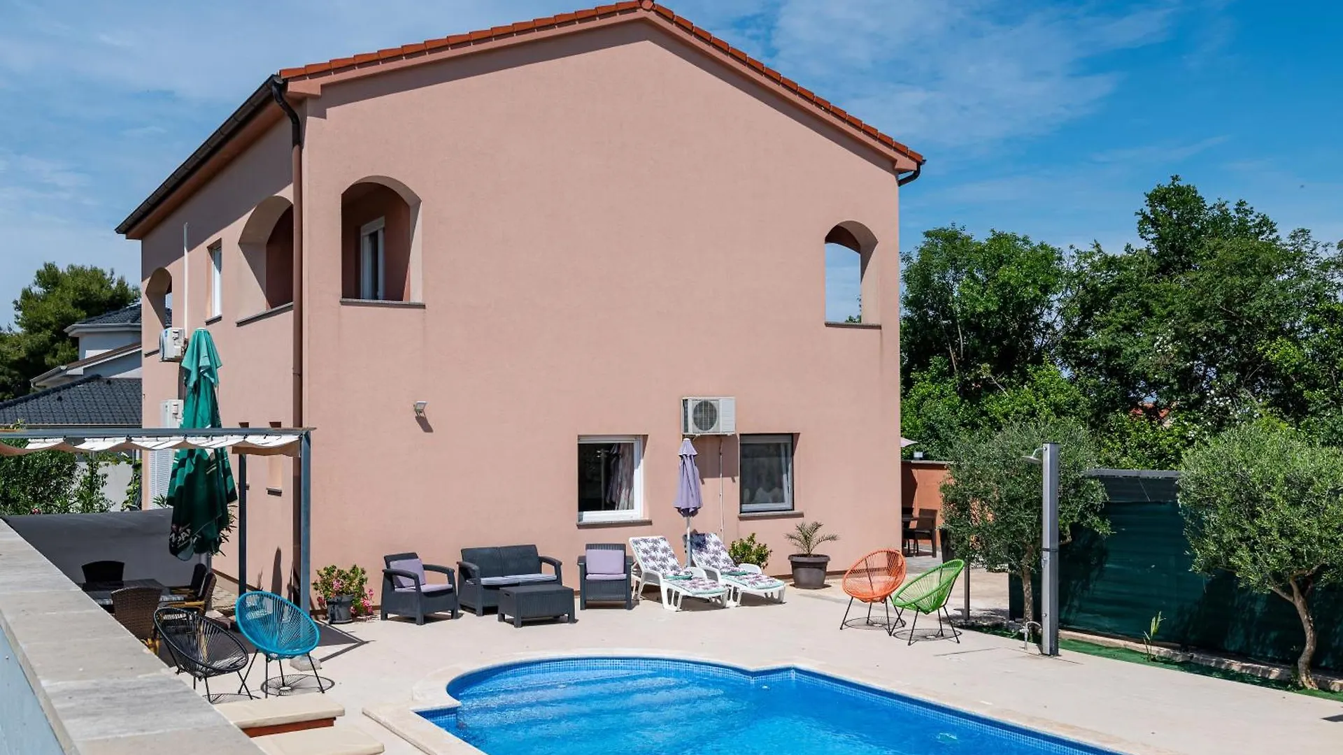 Family Friendly Apartments With A Swimming Pool Pula - 21314