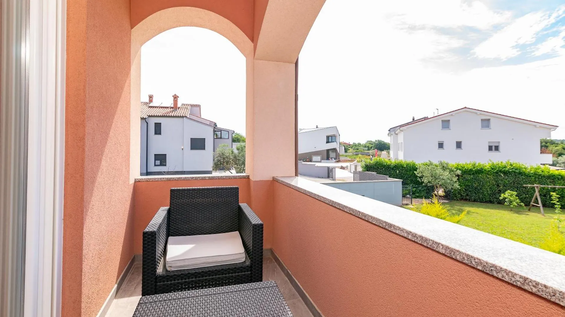 Family Friendly Apartments With A Swimming Pool Pula - 21314 Croatia
